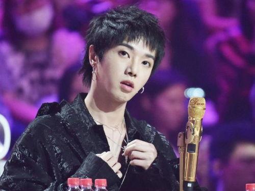 妈妈爆料儿子中奖视频,儿子喜中大奖,喜极而泣瞬间引网友热议 第3张 妈妈爆料儿子中奖视频,儿子喜中大奖,喜极而泣瞬间引网友热议 第3张